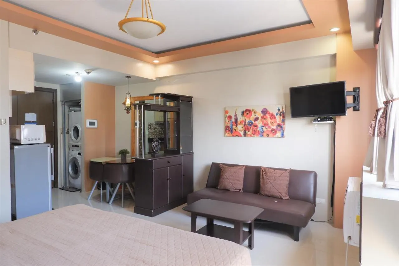 Apartment One Palm Tree Villas Manila